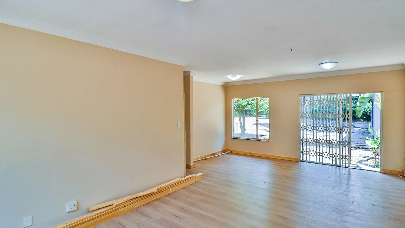 Discover Exceptional Space, Versatility & Income-Generating Potential on 14th Road