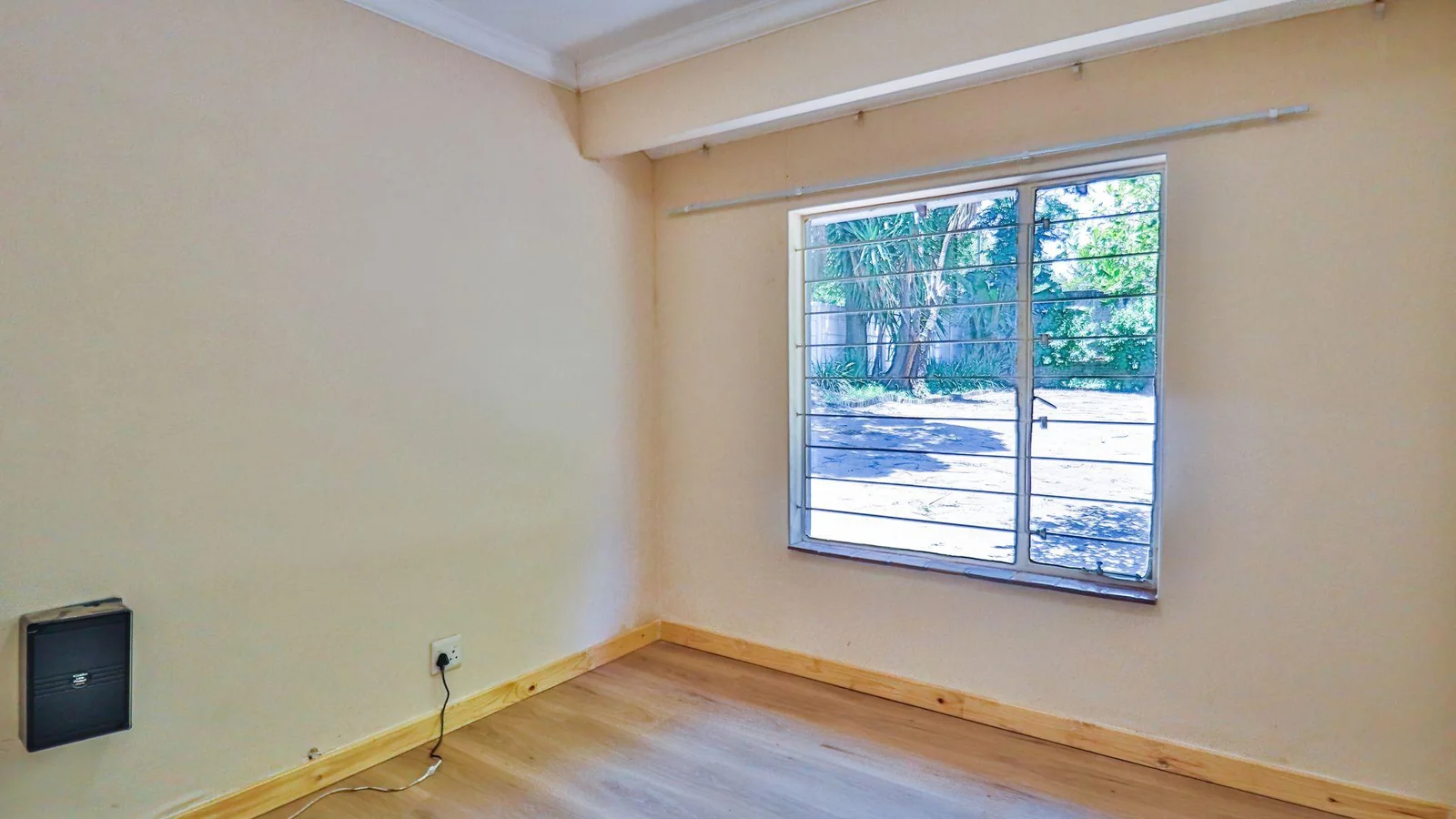 Discover Exceptional Space, Versatility & Income-Generating Potential on 14th Road