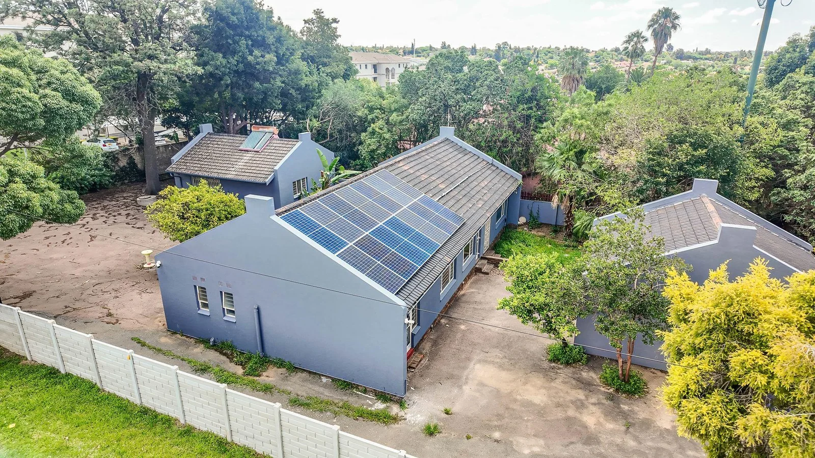 Discover Exceptional Space, Versatility & Income-Generating Potential on 14th Road