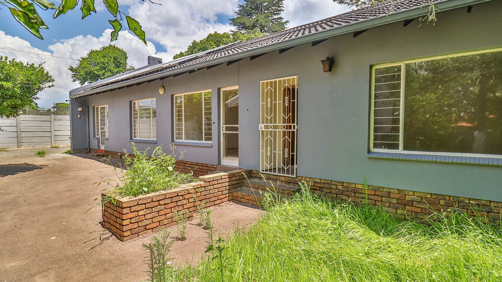 Discover Exceptional Space, Versatility & Income-Generating Potential on 14th Road