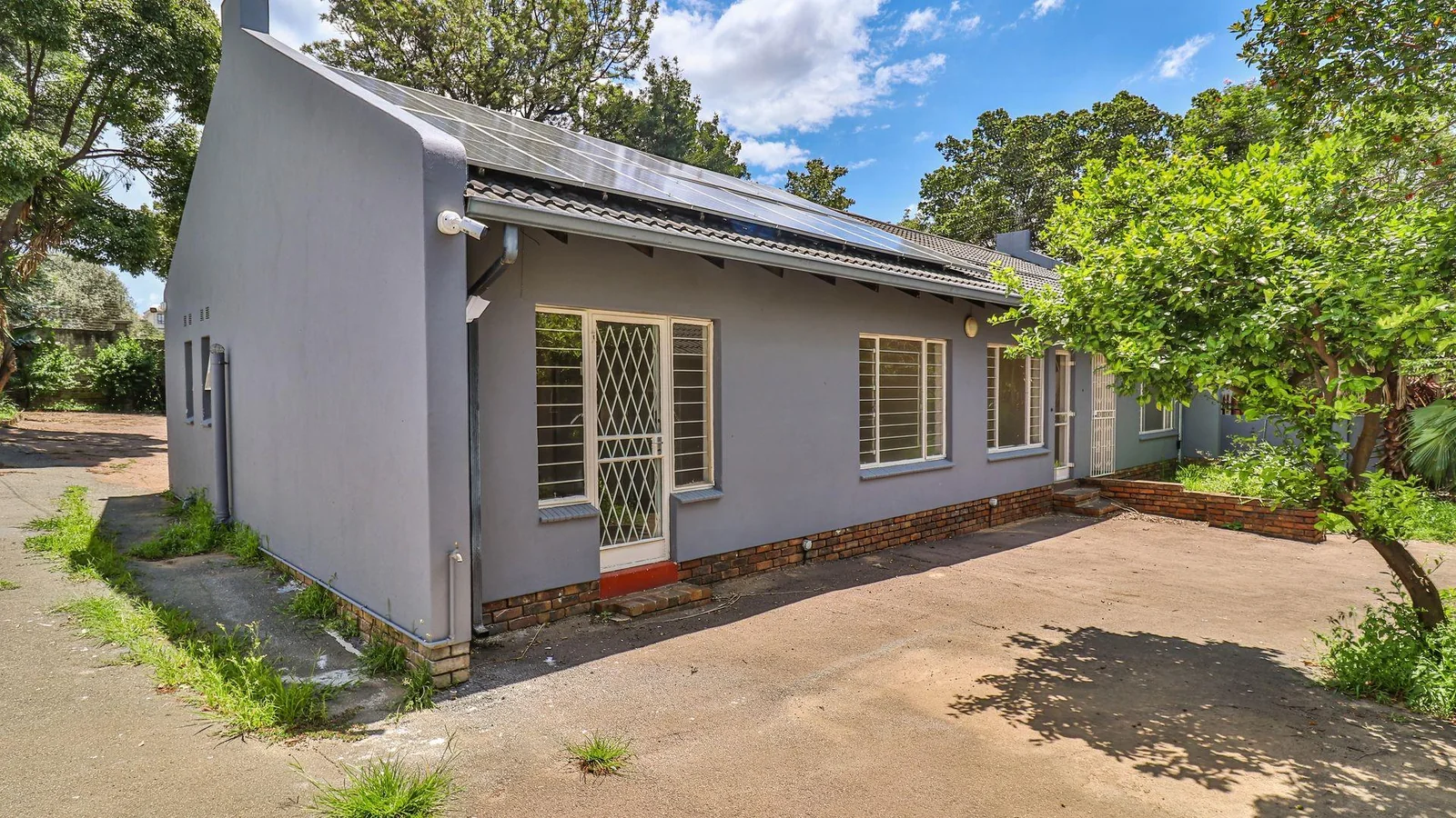 Discover Exceptional Space, Versatility & Income-Generating Potential on 14th Road