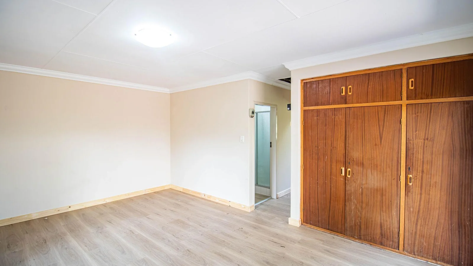 Discover Exceptional Space, Versatility & Income-Generating Potential on 14th Road