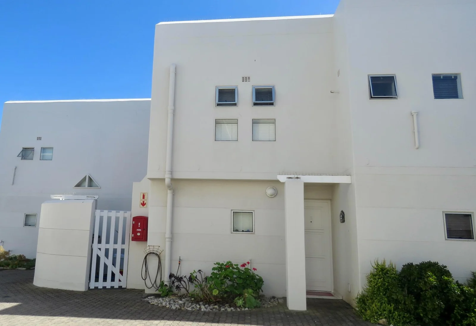 Coastal Apartment in Atalante, Melkbosstrand