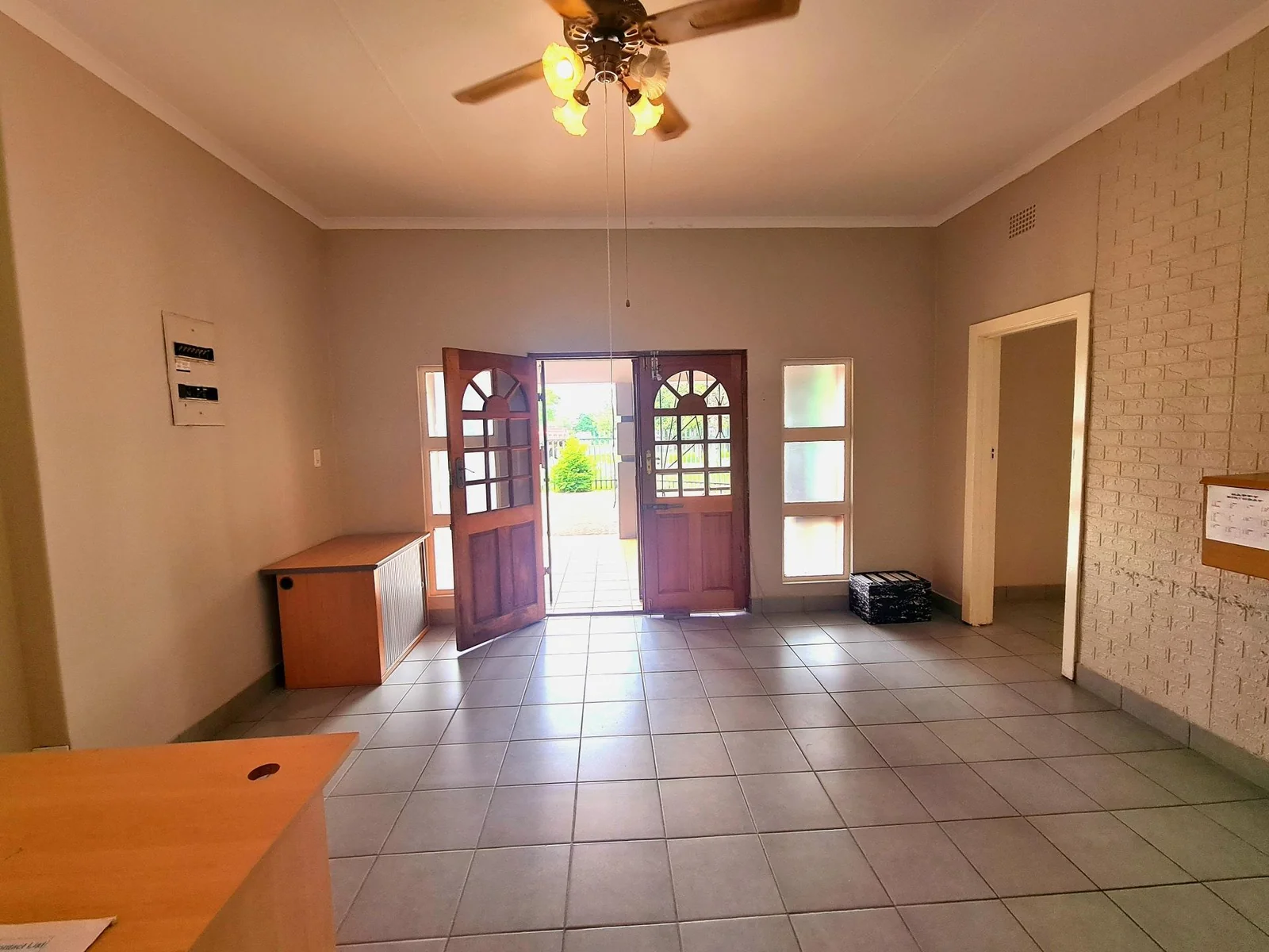 Modern office space with prime location