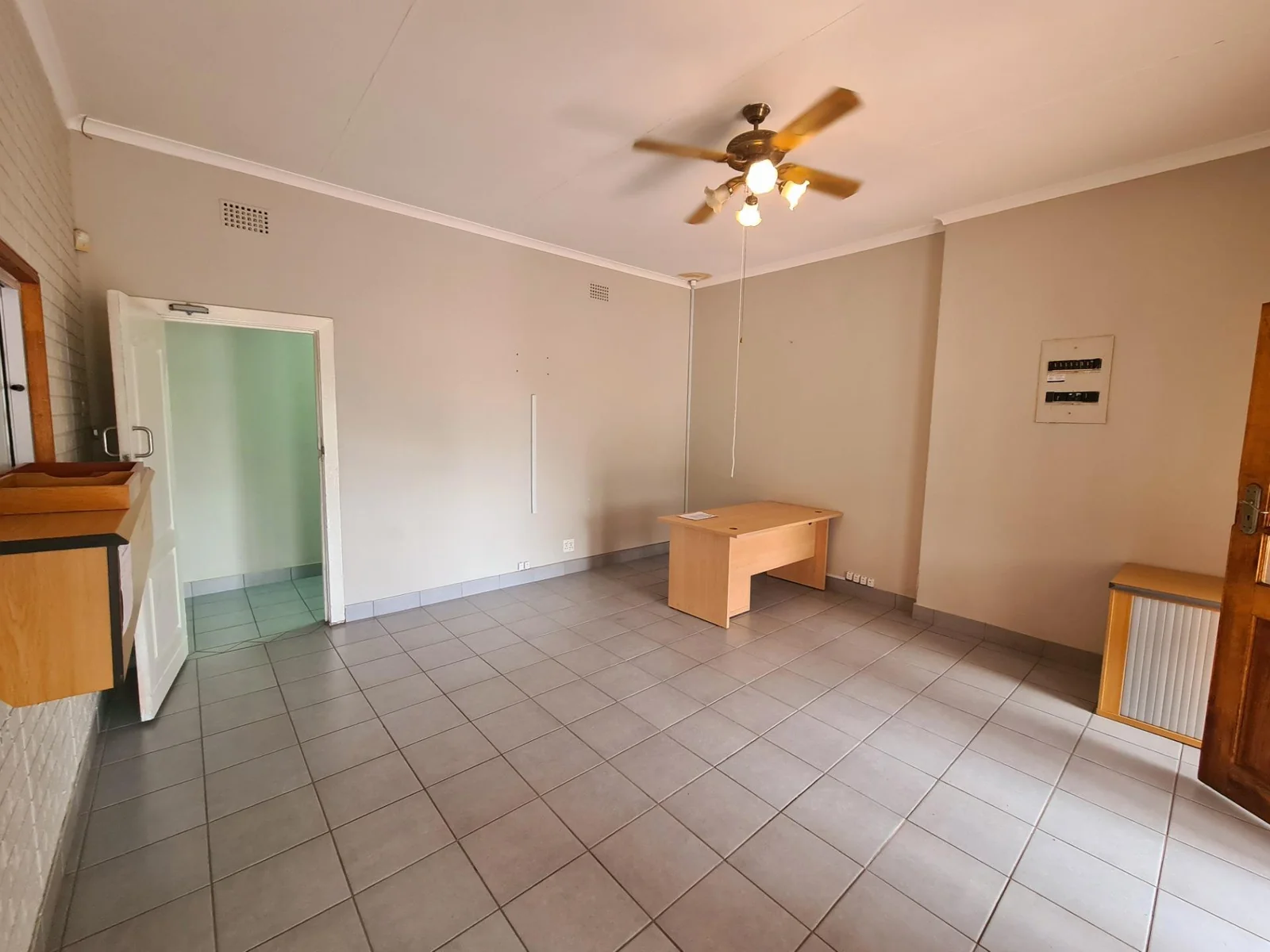 Modern office space with prime location