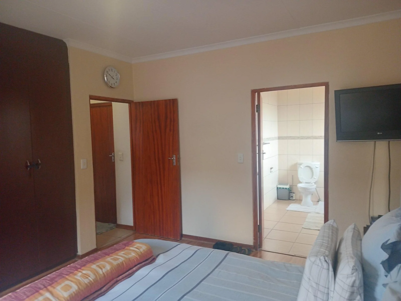 A 3 bed, 2 bath double story house in Country View , Midrand.