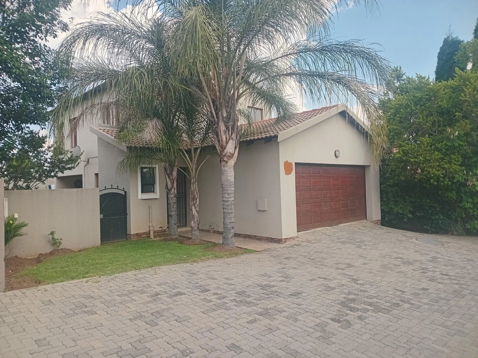 A 3 bed, 2 bath double story house in Country View , Midrand.