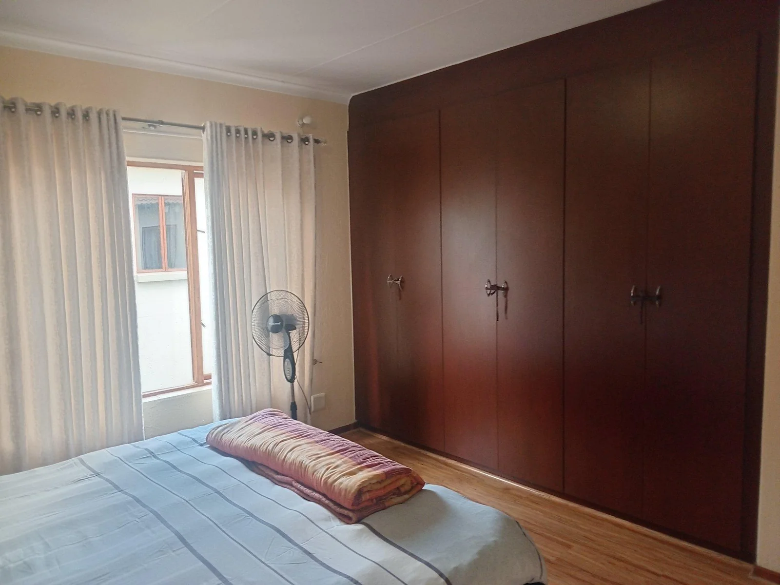 A 3 bed, 2 bath double story house in Country View , Midrand.