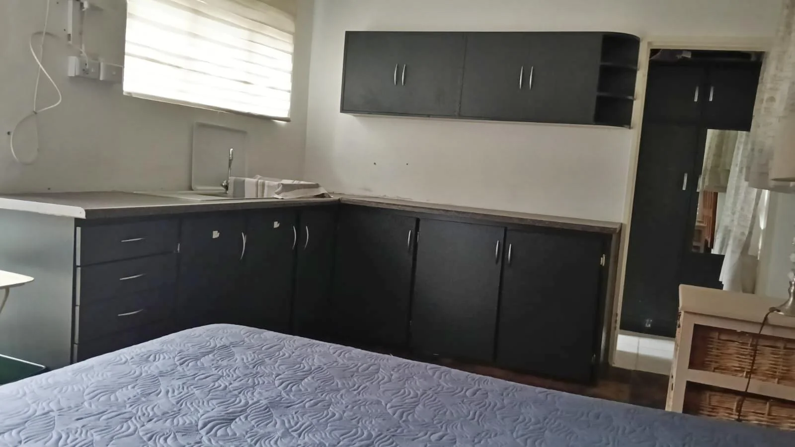 Furnished bachelor flat - no pets allowed to rent in Waverly