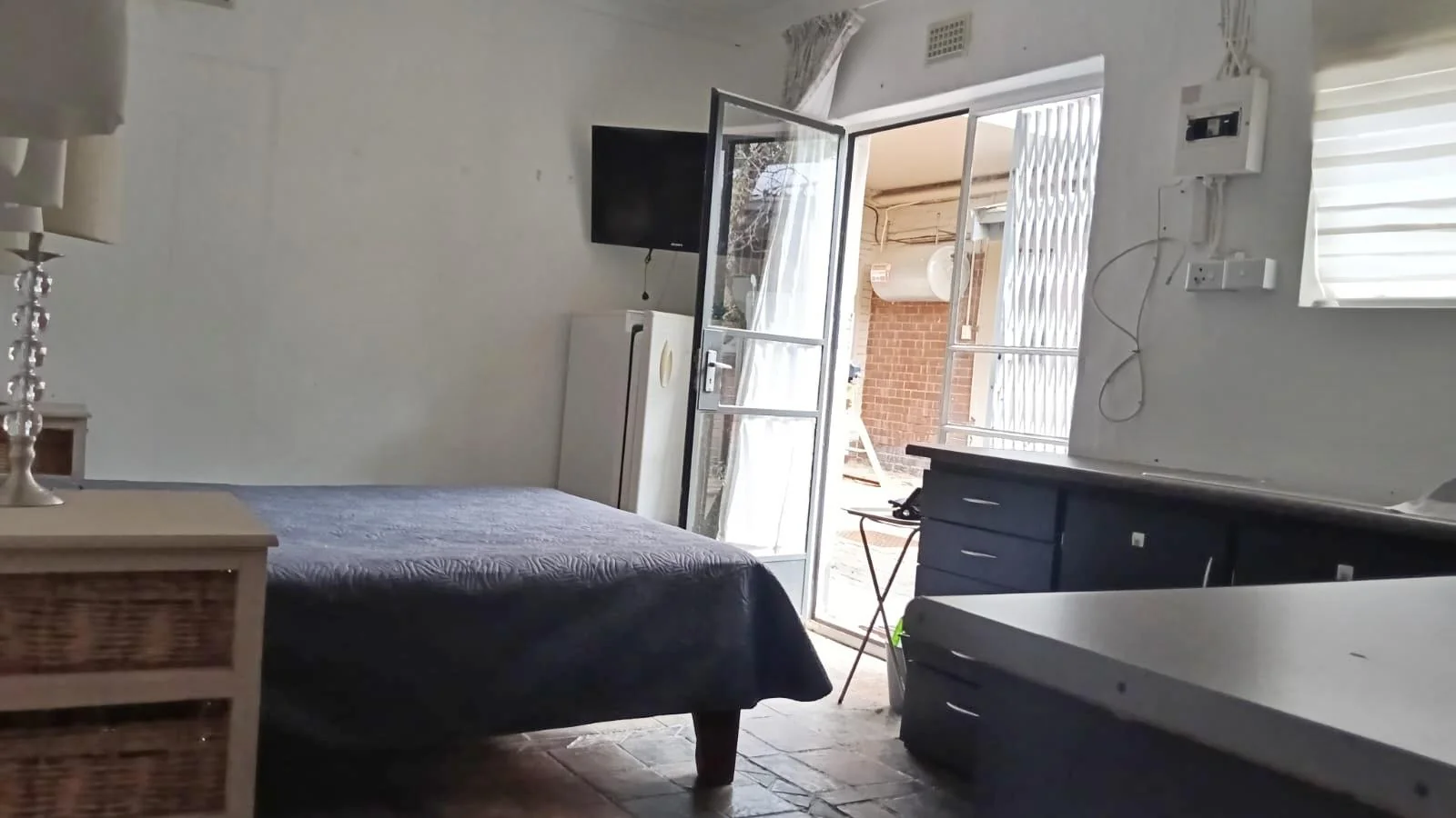 Furnished bachelor flat - no pets allowed to rent in Waverly