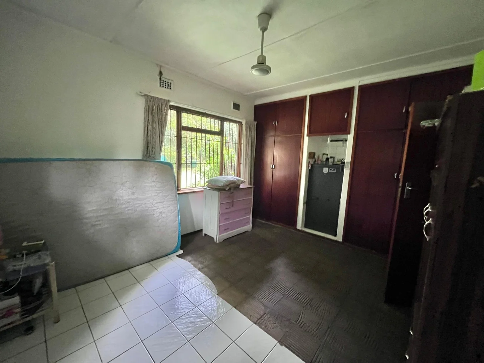 4 Bedroom Home with 1 Bedroom Garden Flat