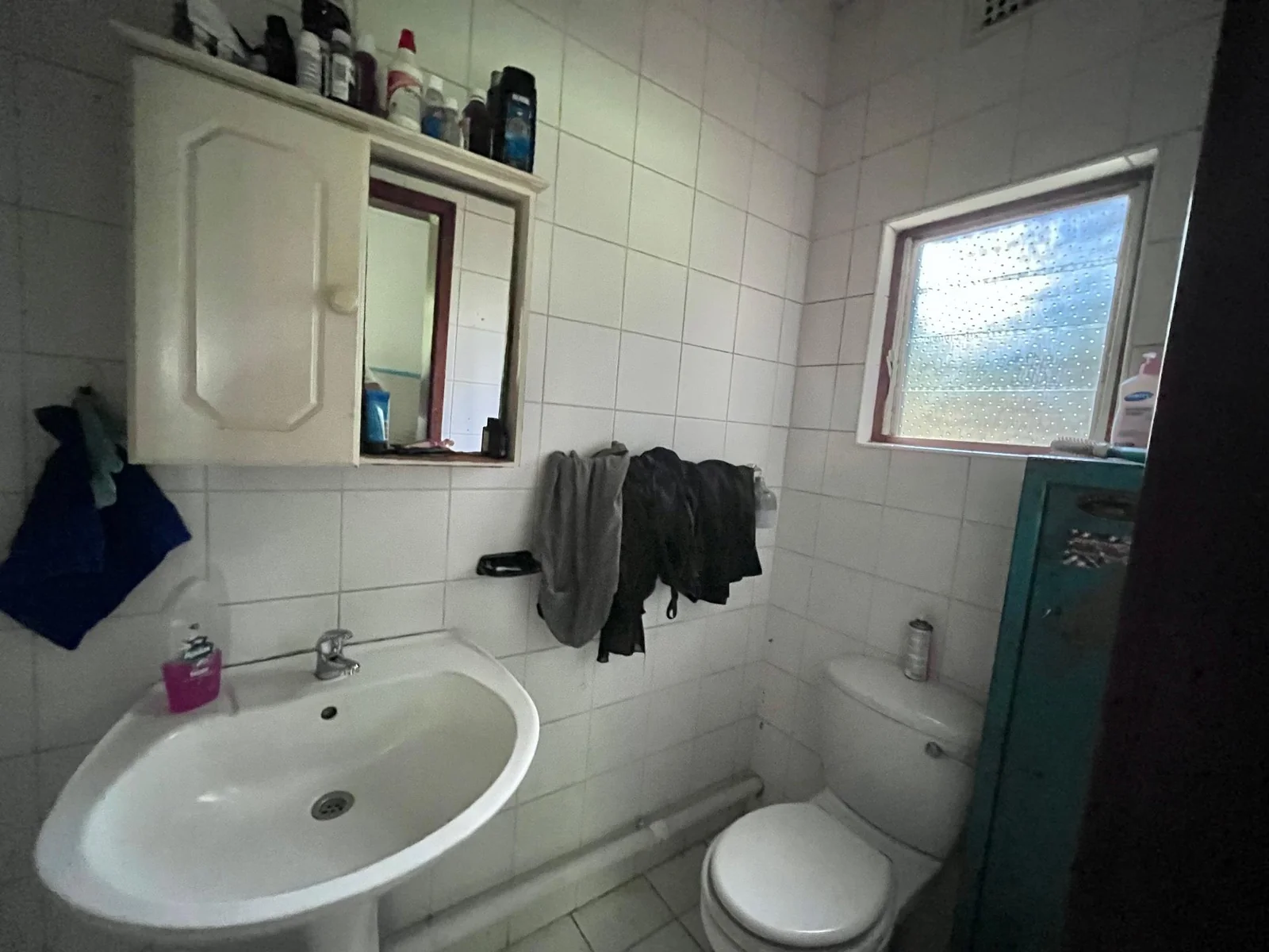 4 Bedroom Home with 1 Bedroom Garden Flat