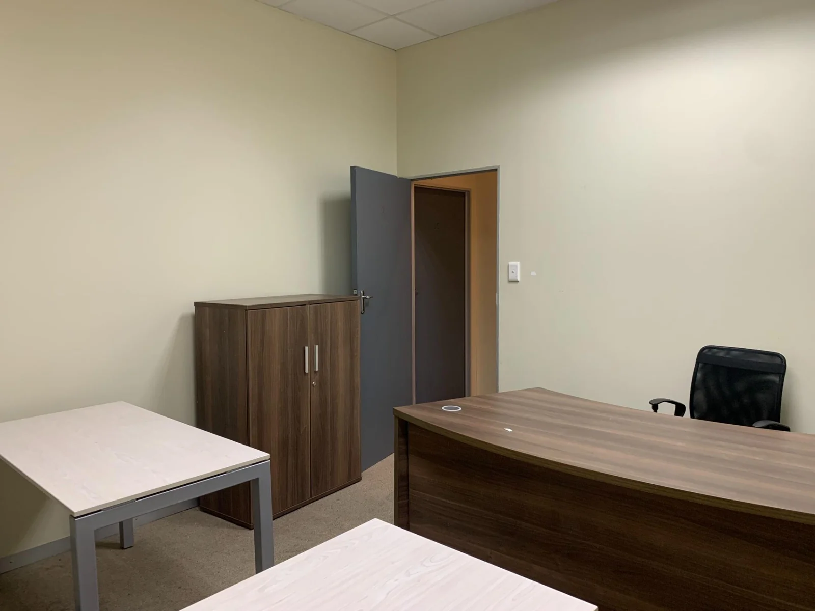 Modern Furnished 3-Person Office | Plug-and-Play Workspace