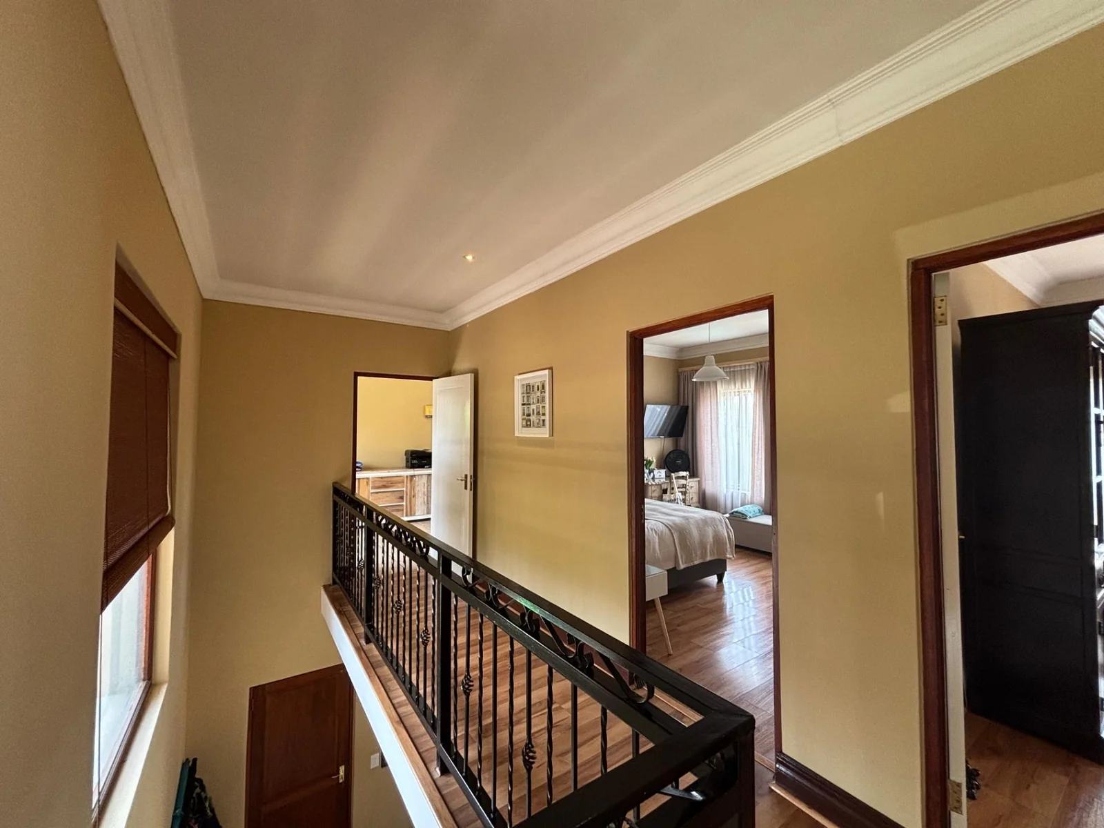 NEW LISTING ...... FAMILY HOME INSIDE SECURITY ESTATE!