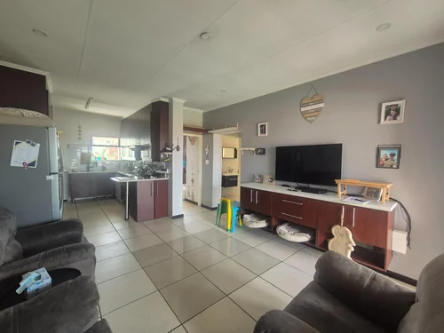 16 Emerald Parkway, Greenstone Hill, Edenvale