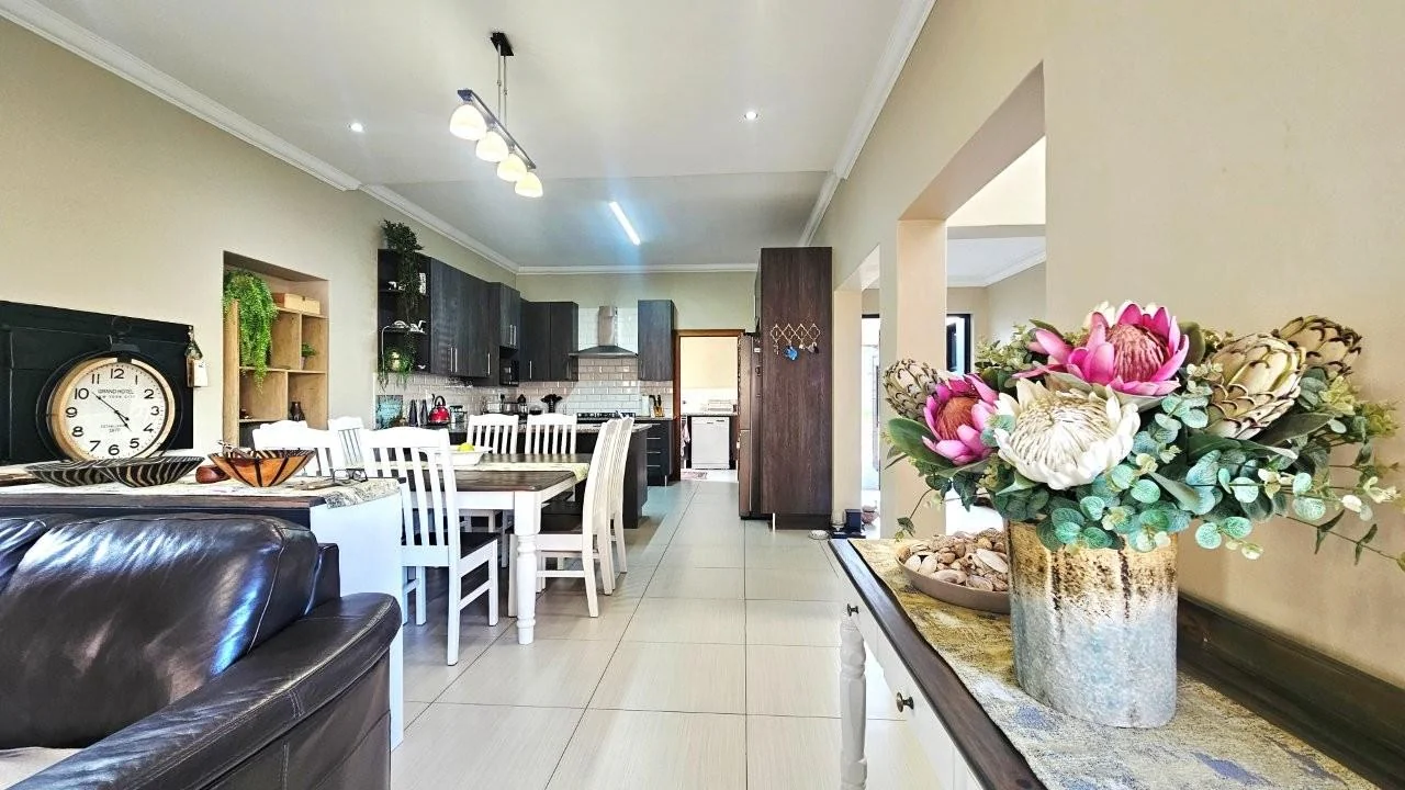 GREAT VALUE FOR MONEY IN MIDSTREAM RIDGE ESTATE.