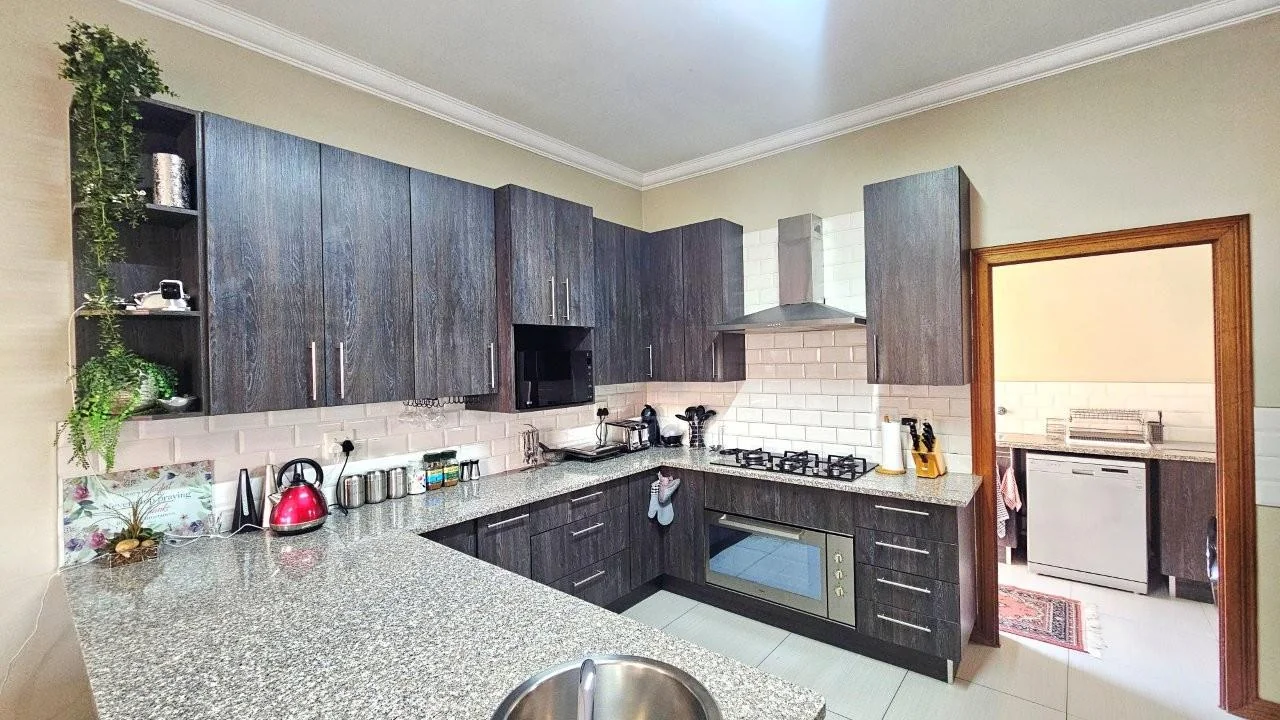 GREAT VALUE FOR MONEY IN MIDSTREAM RIDGE ESTATE.