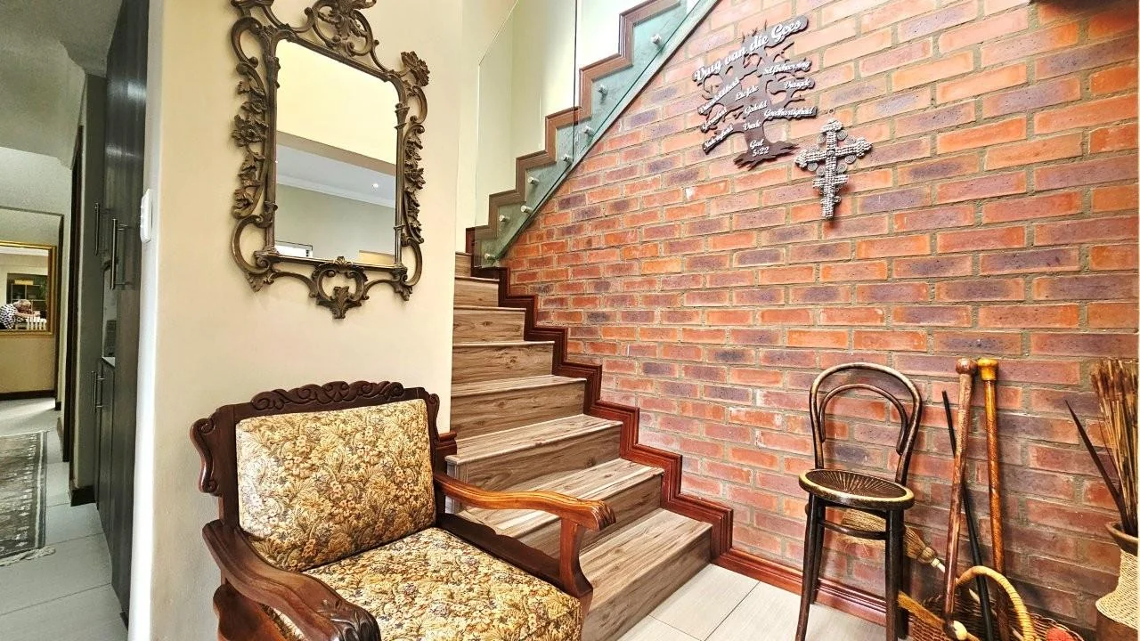 GREAT VALUE FOR MONEY IN MIDSTREAM RIDGE ESTATE.