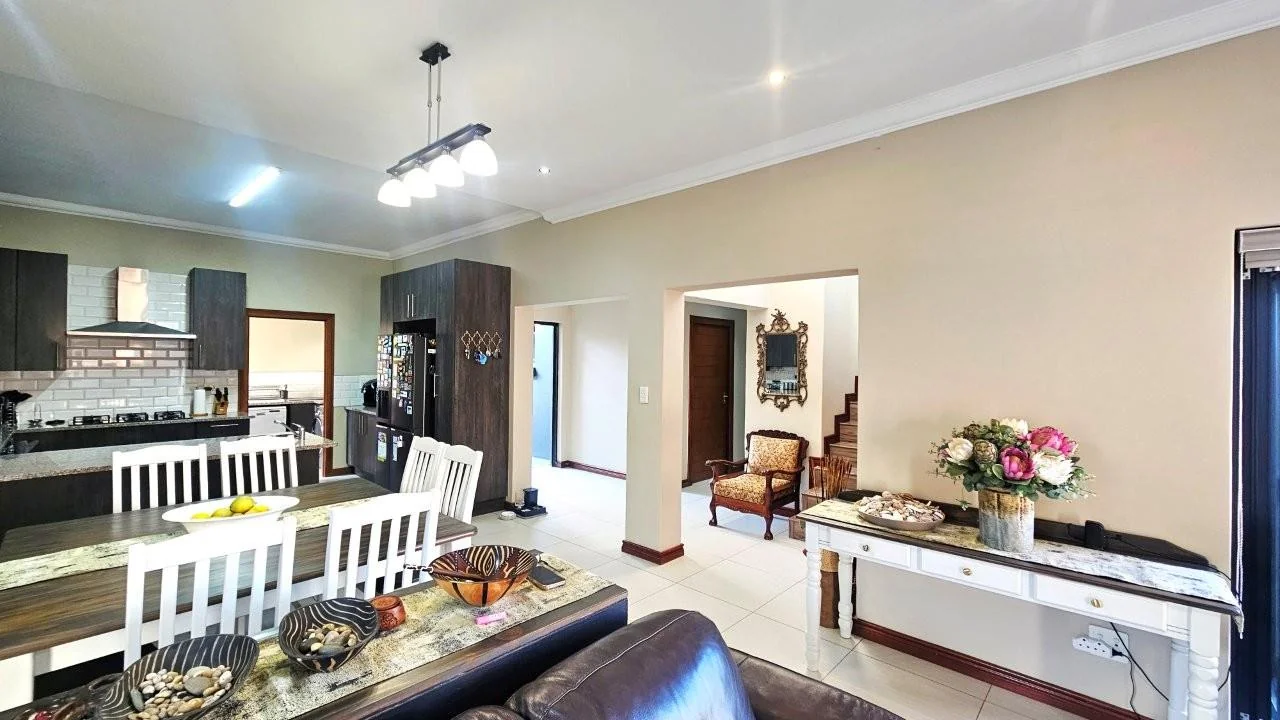 GREAT VALUE FOR MONEY IN MIDSTREAM RIDGE ESTATE.