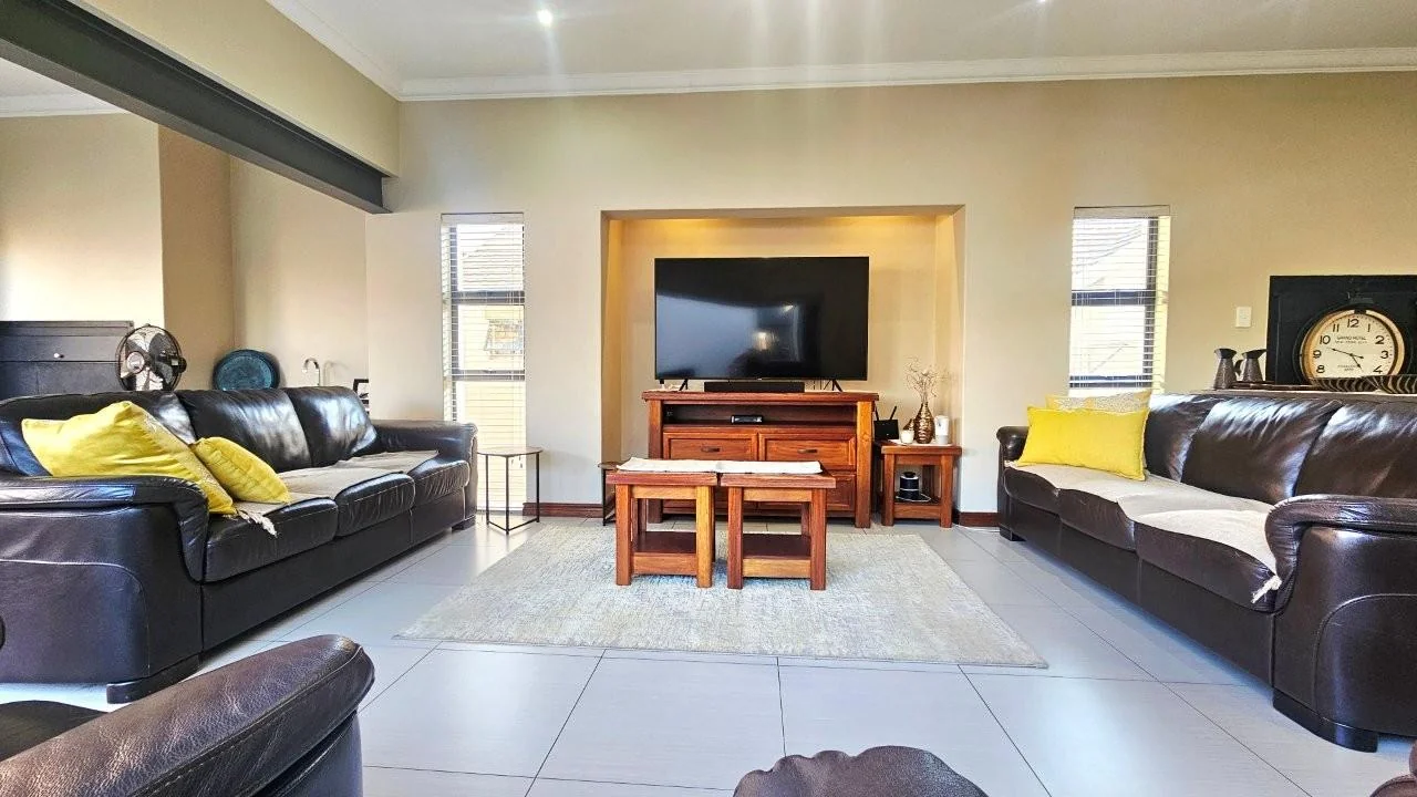 GREAT VALUE FOR MONEY IN MIDSTREAM RIDGE ESTATE.