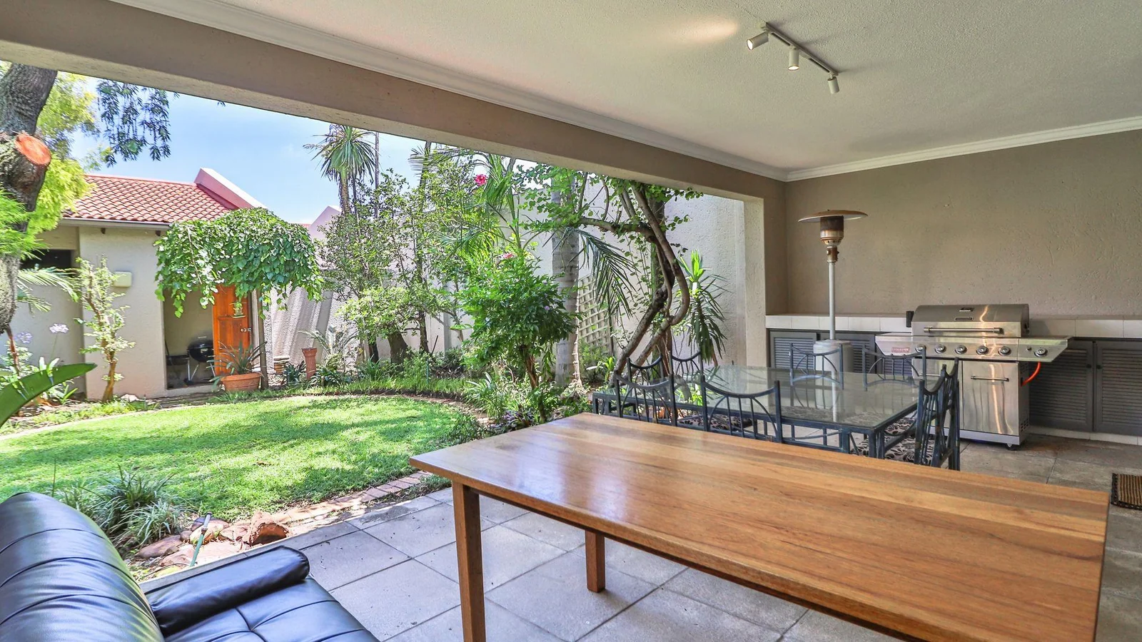 3 Bedroom STUNNER in a secure and prime location