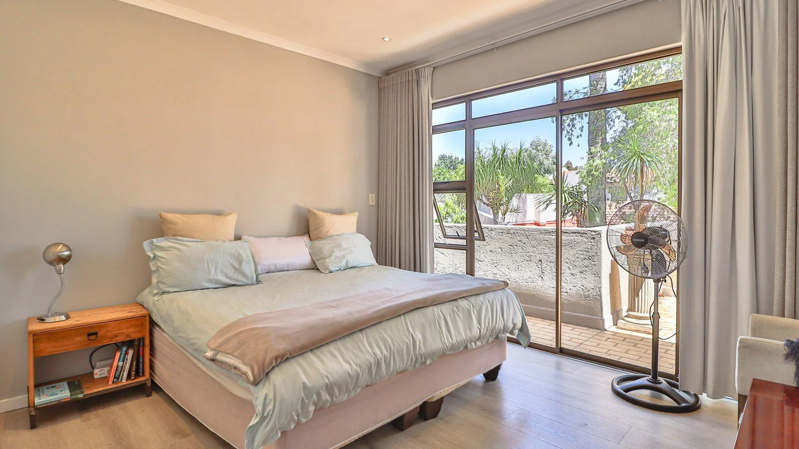 3 Bedroom STUNNER in a secure and prime location