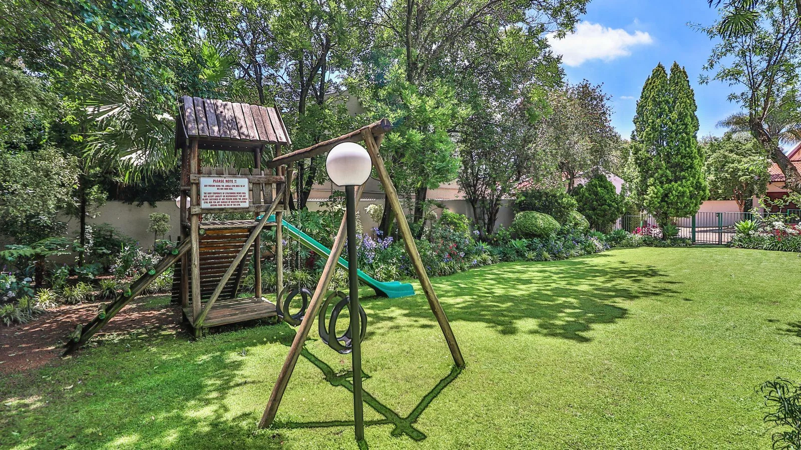 3 Bedroom STUNNER in a secure and prime location