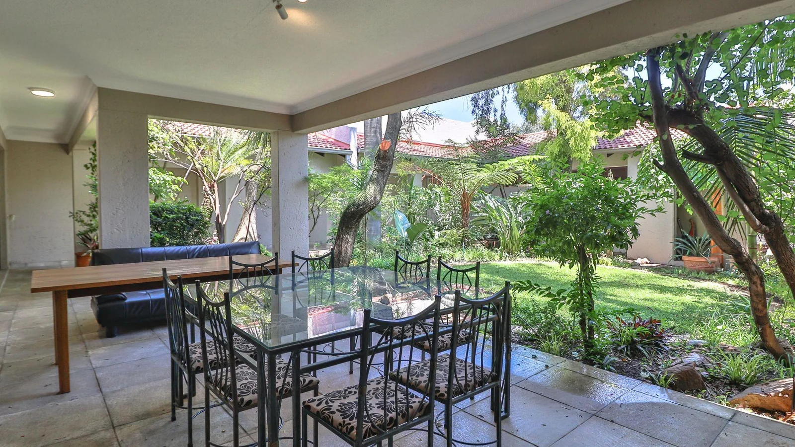 3 Bedroom STUNNER in a secure and prime location