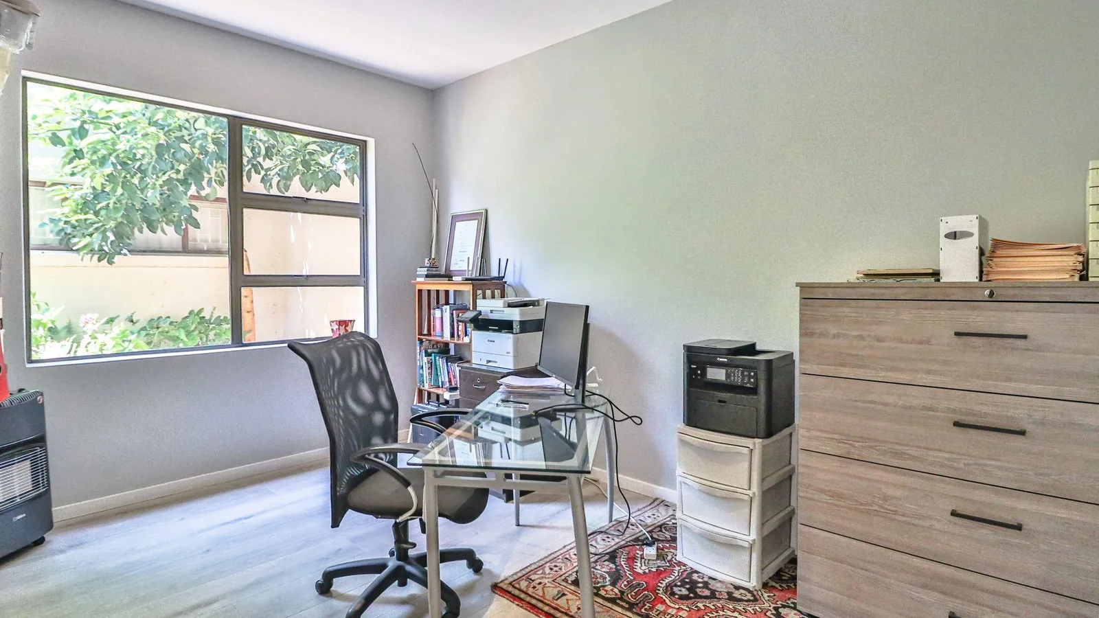 3 Bedroom STUNNER in a secure and prime location