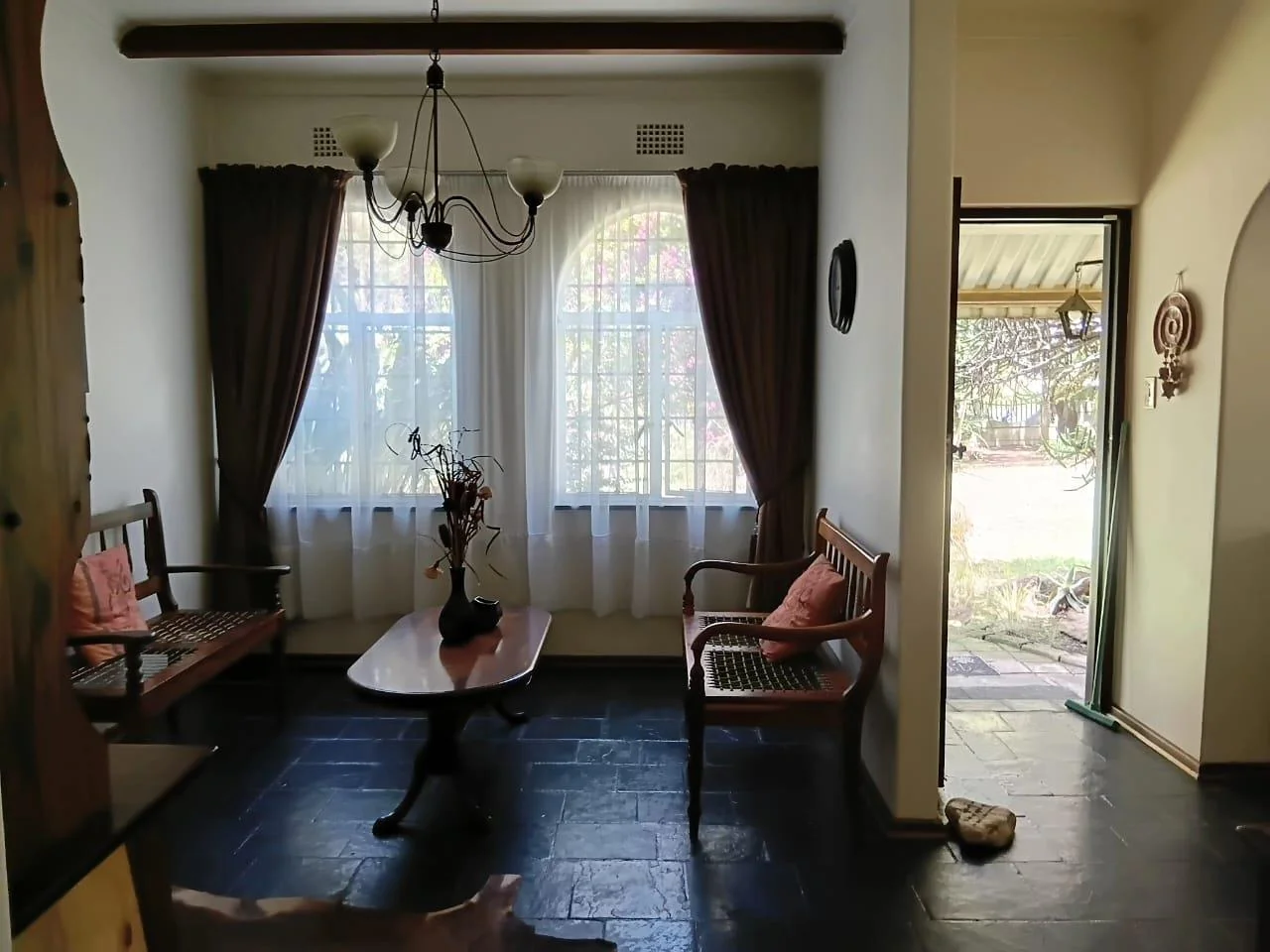 Stunning Family Home in Prime Springs – Comfort, Security & Tranquility