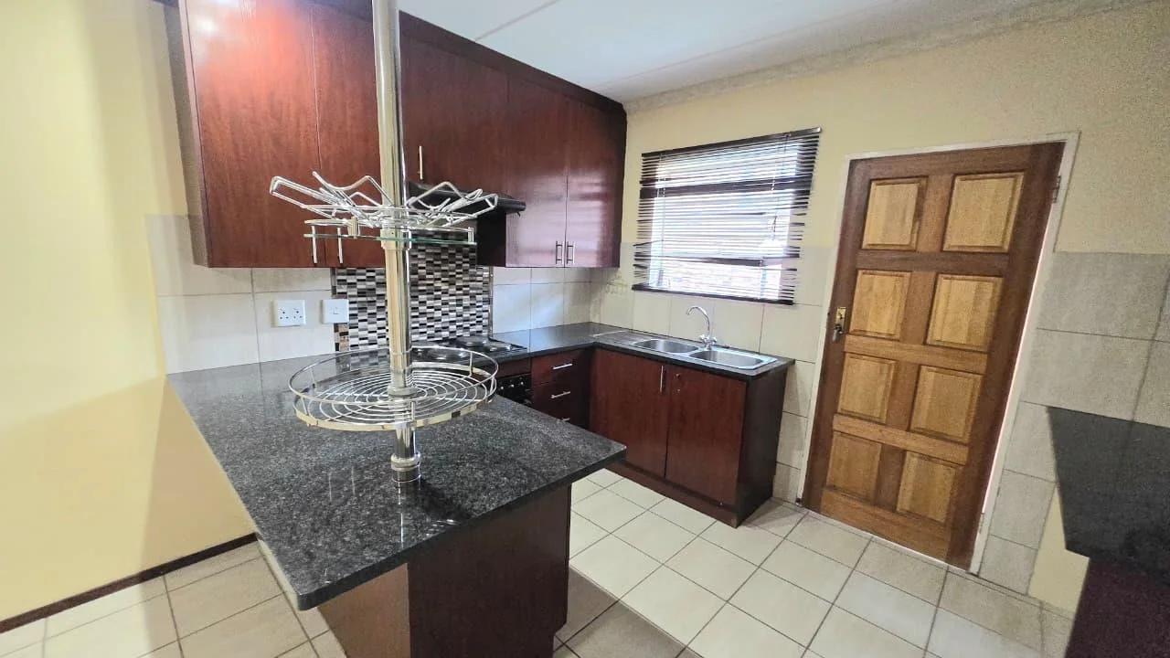Ground Floor Convenience at Umgeni Mews | 3 Beds | R10 000 pm