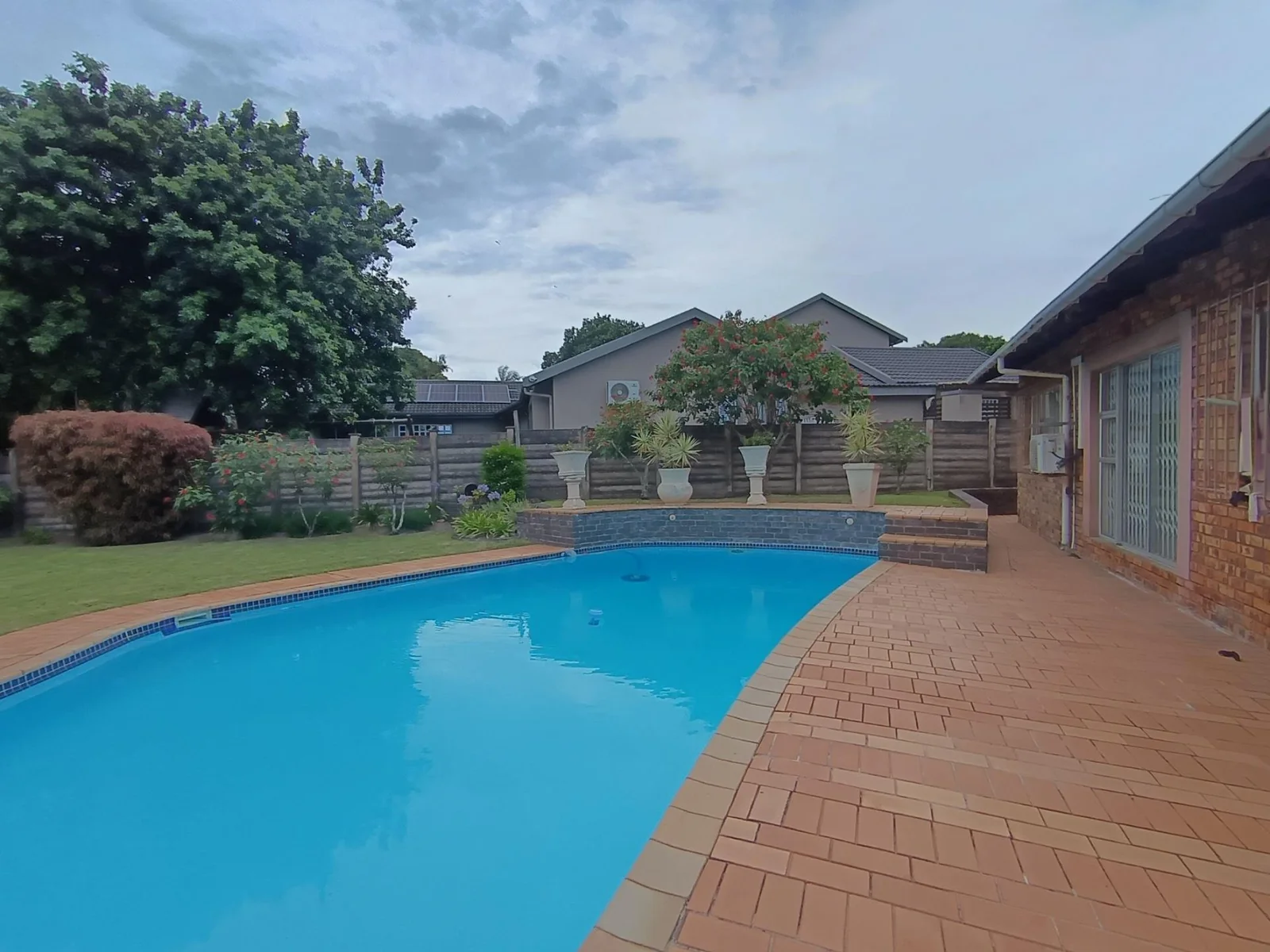 Immaculate - One-Owner Home in the prestigious Meer en See.