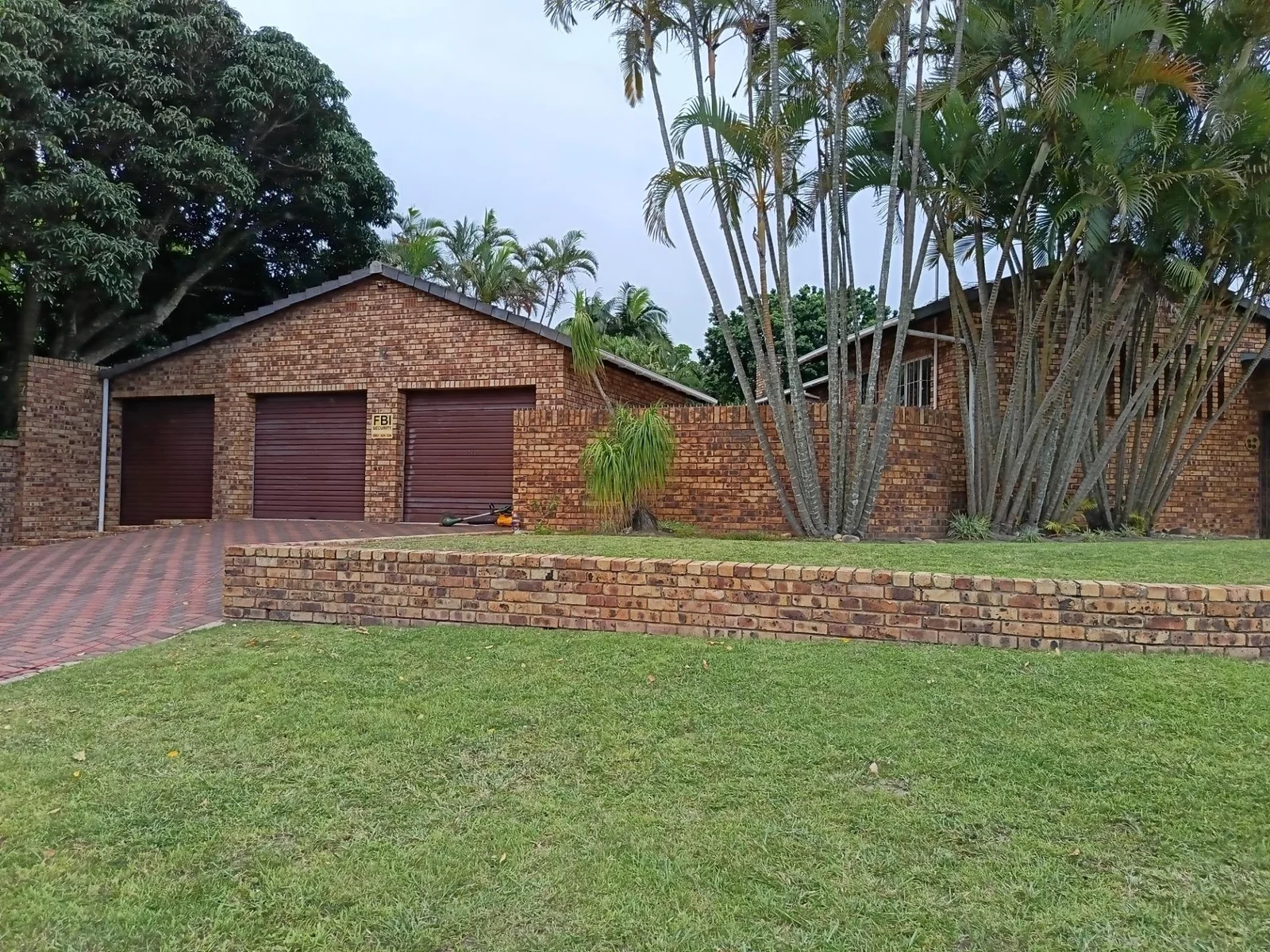 Immaculate - One-Owner Home in the prestigious Meer en See.