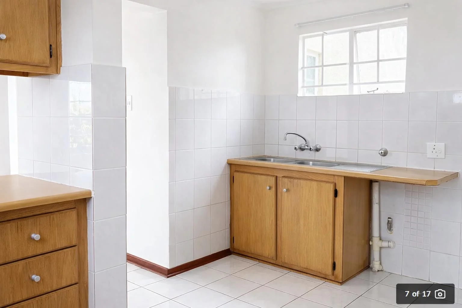 Spacious 1 Bed,1 Bath Apartment for Sale in Radiokop.