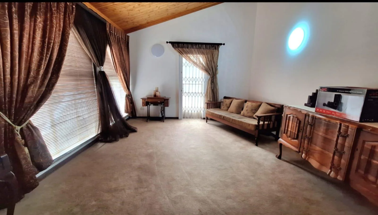 <br/>Fantastic Location, View and Family Living<br/><br/>