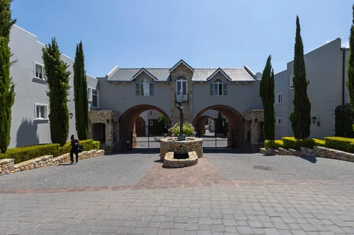 Nooitgedacht Village, Stellenbosch