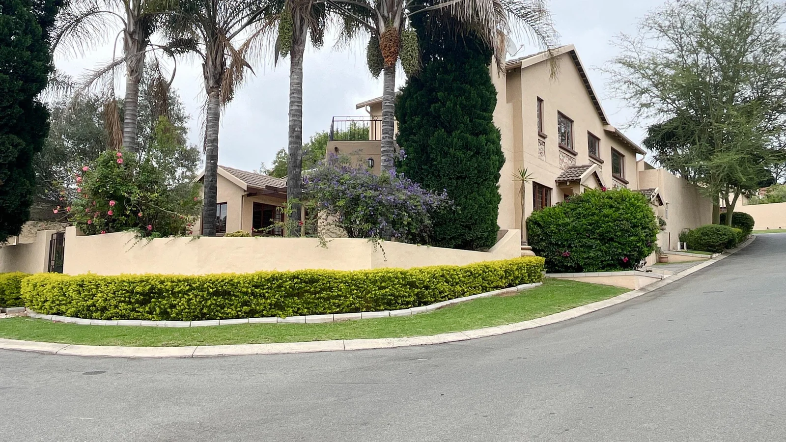 3 Bedroom house for Sale in Randpark Ridge