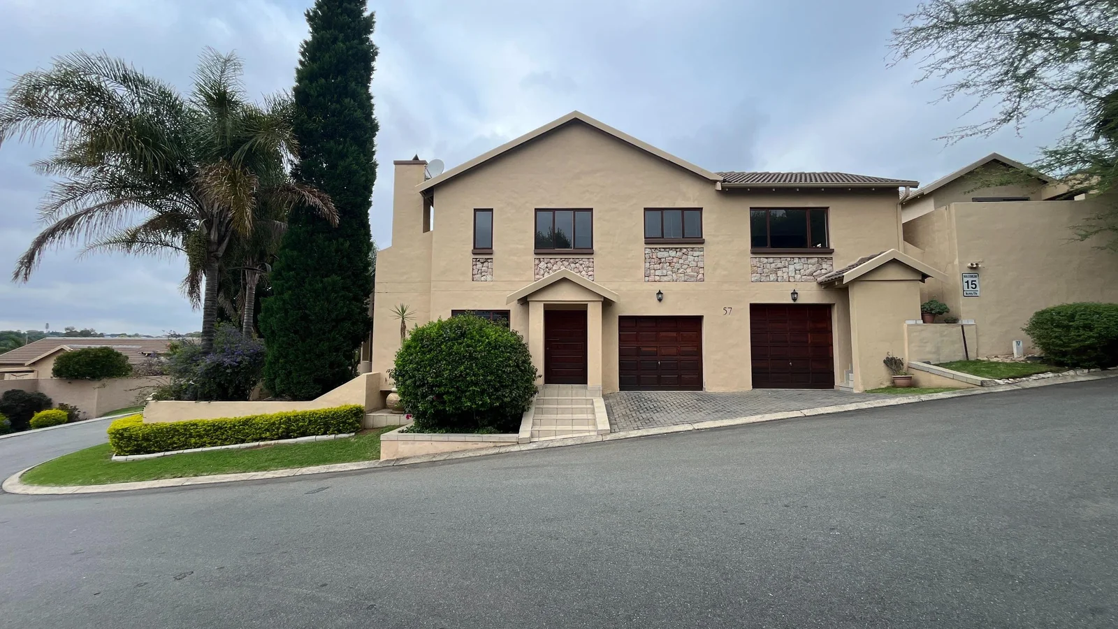 3 Bedroom house for Sale in Randpark Ridge