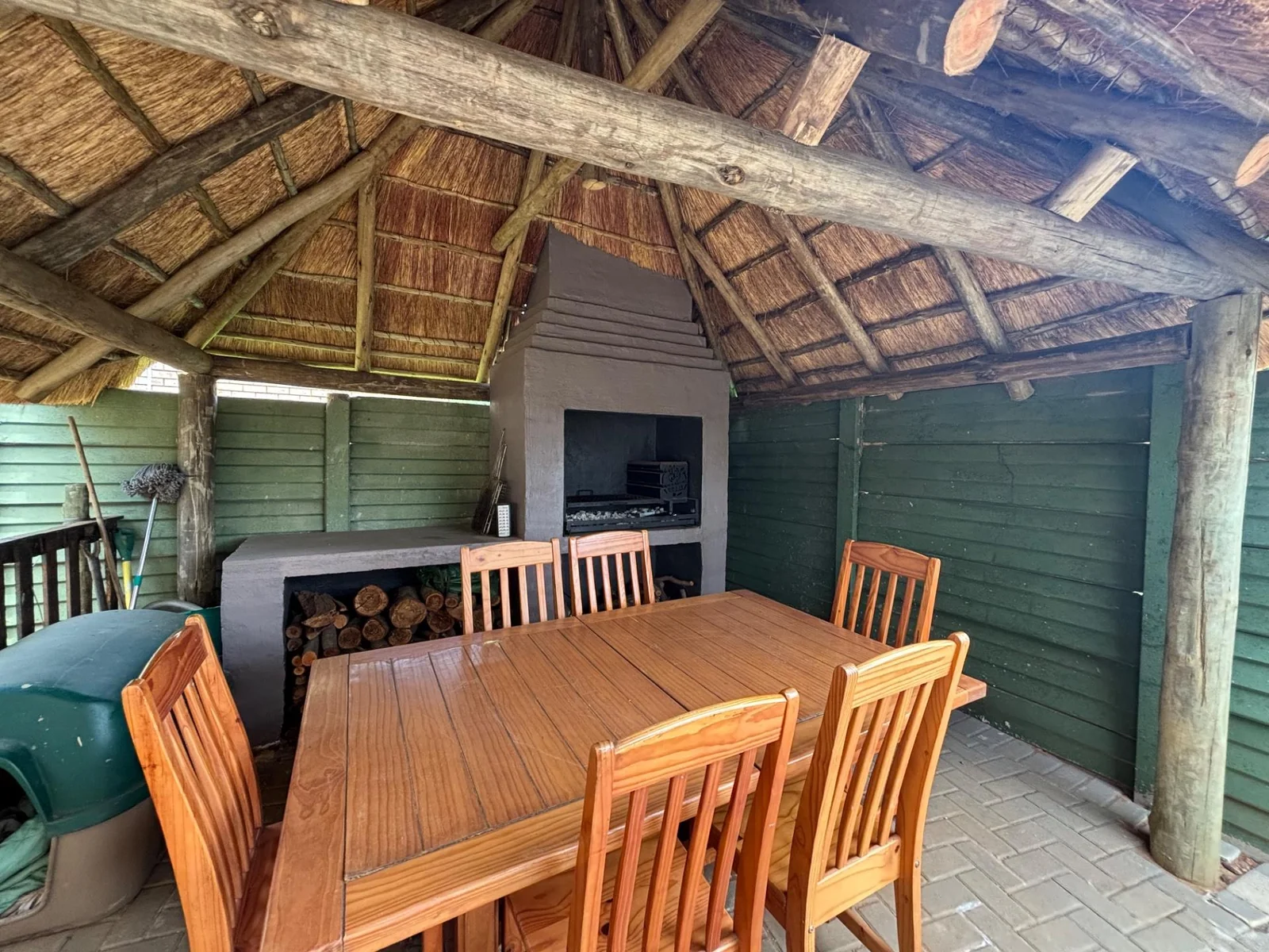 SIMPLEX IN A NEAT COMPLEX ..... A MUST SEE!!