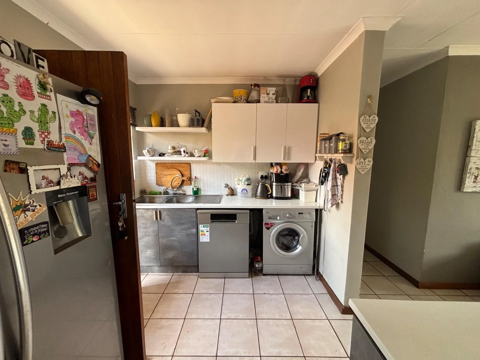 SIMPLEX IN A NEAT COMPLEX ..... A MUST SEE!!