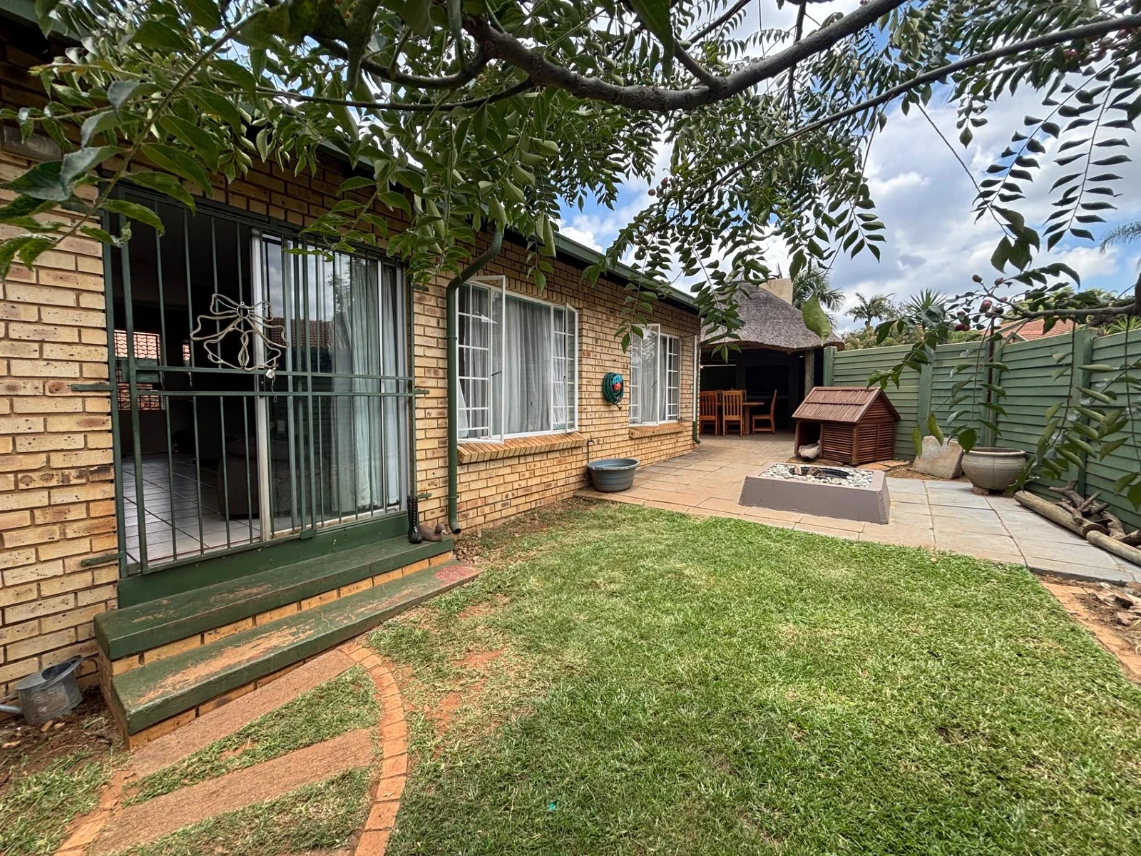 SIMPLEX IN A NEAT COMPLEX ..... A MUST SEE!!