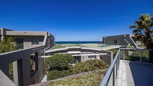 Waves Edge, Blouberg