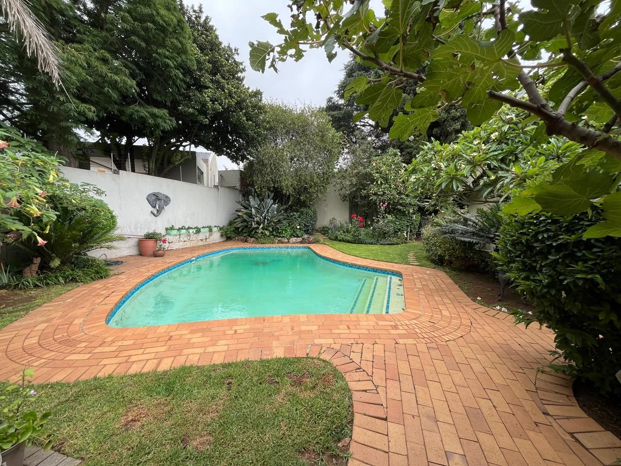 4 Bedroom House on the border of Glenhazel