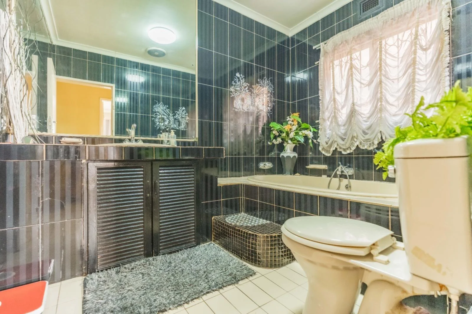 FAMILY & INVESTMENT HOME