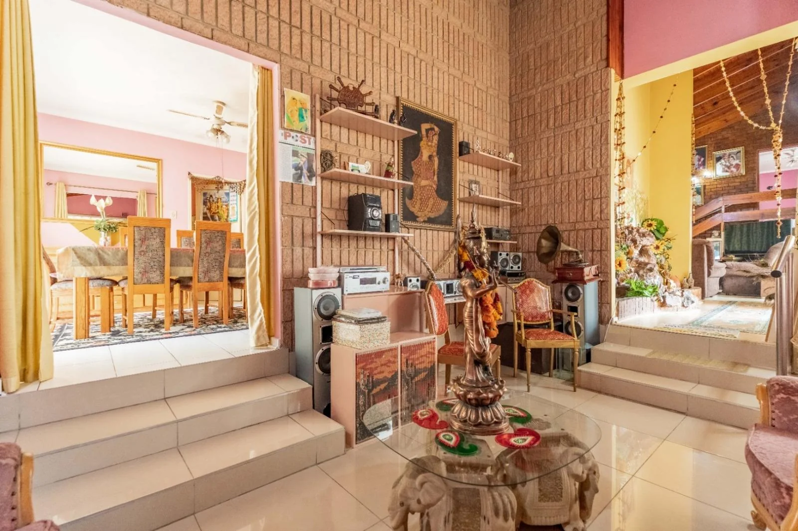 FAMILY & INVESTMENT HOME