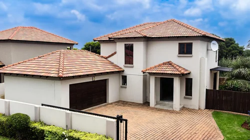 Pierre Van Ryneveld, Centurion