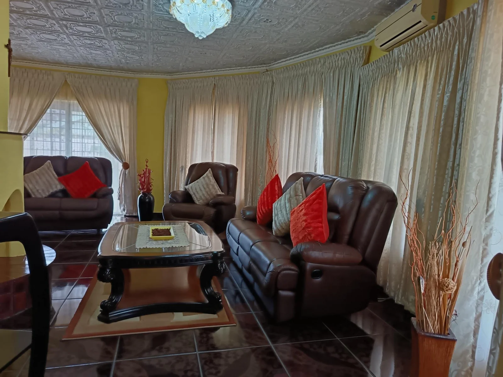 Well looked after family home in Grantham Park