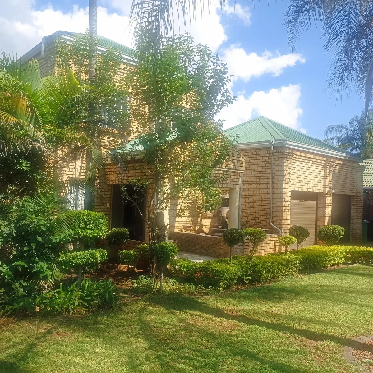 BEAUTIFUL FAMILY HOME 4 SALE IN MONTANA PARK!!!!