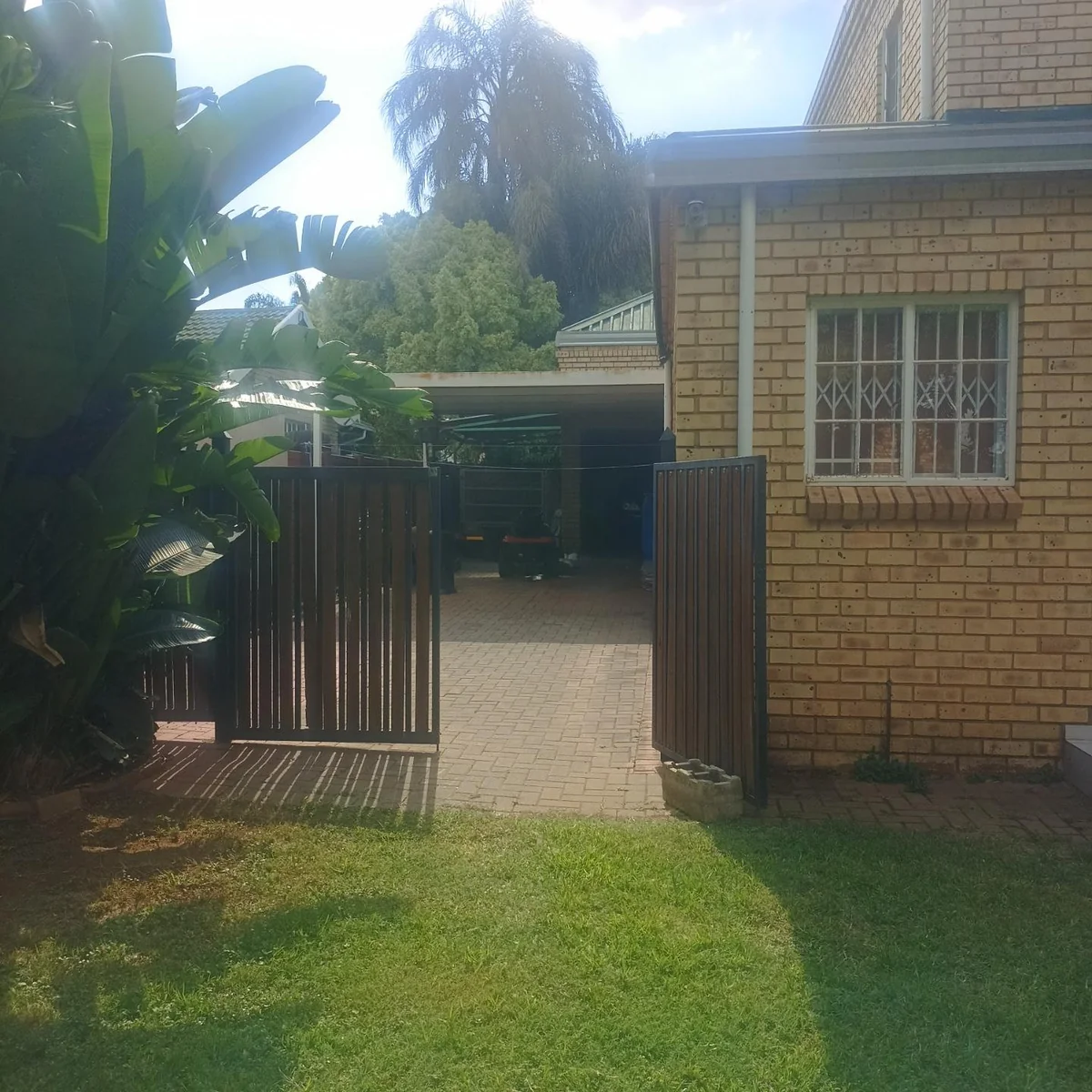 BEAUTIFUL FAMILY HOME 4 SALE IN MONTANA PARK!!!!