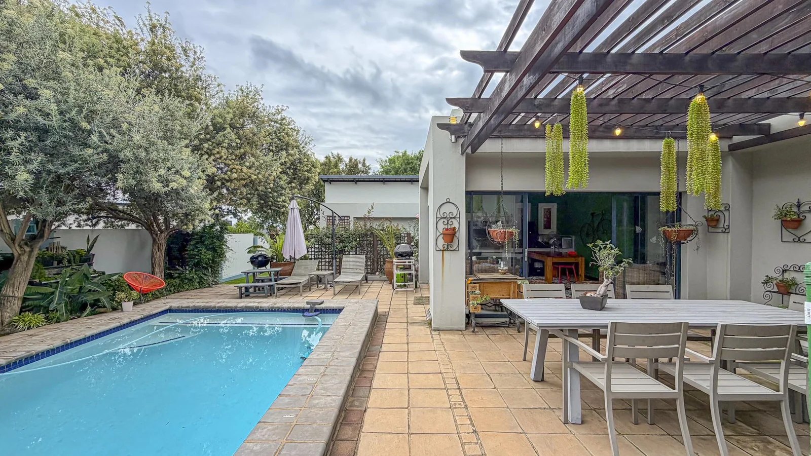 Exclusive Sole Mandate | Single-Level Family Home That Feels Like Home Instantly